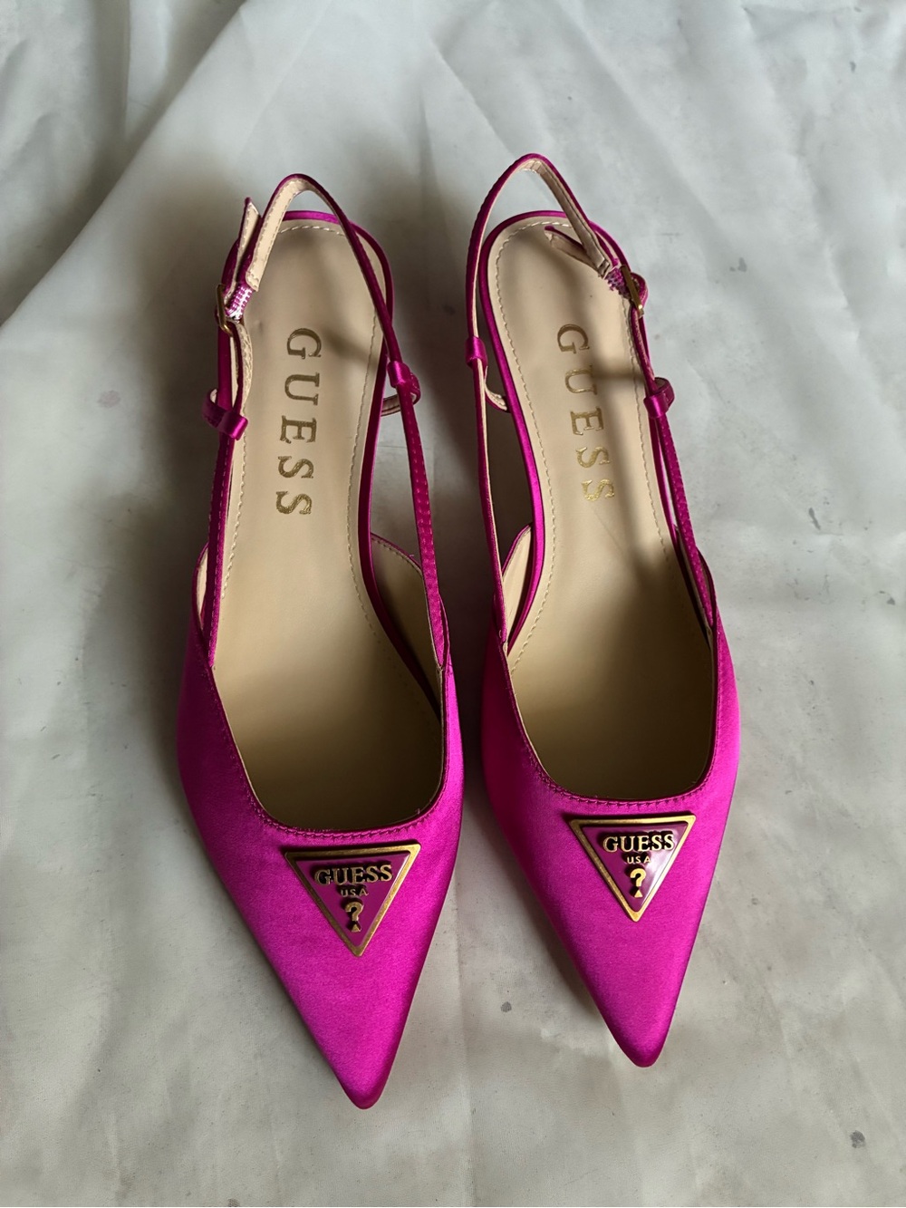GUESS Women's Hot Pink Pointed Slingback Pumps with Gold Logo